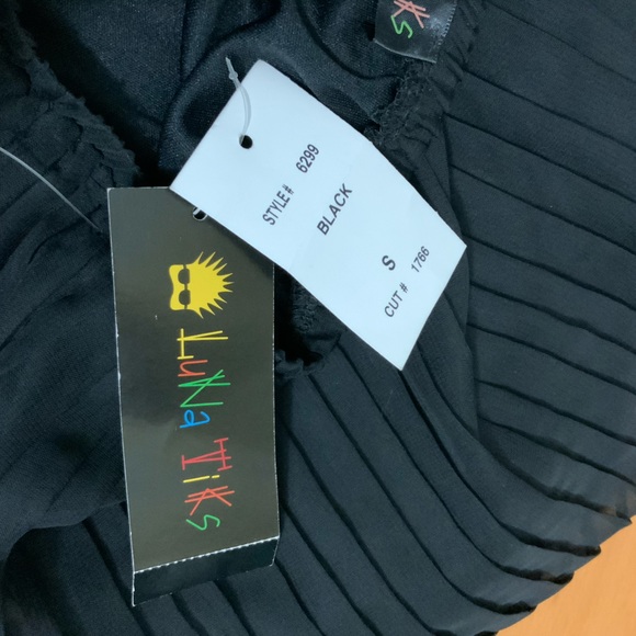 Micro pleated sheer min skirt - Picture 4 of 11